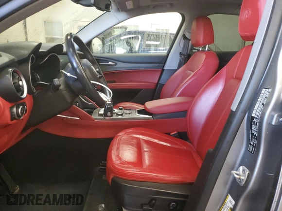 2020 Alfa Romeo Stelvio Ti z VIN ZASPAKBN1L7C88968, wystawiony jako Copart lot #51223235 z przebiegiem 79 530 mil mil oraz Szkoda całkowita • Salvage title. Historia ofert i sprzedaży dostępna na DreamBid. Obrazek 7.