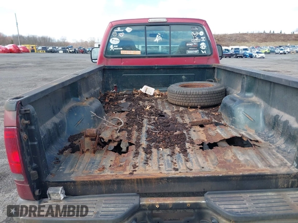 2001 Ford Super Duty F-250 XL with VIN 1FTNF21F81EA91185, listed as a IAAI auction lot 41905227 with 182,980 mi miles. Bid and sale history available at carsss.com. Image 6.