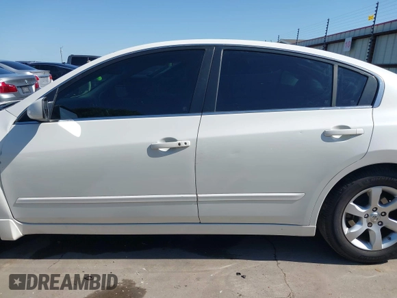 2007 Nissan Altima 2.5 with VIN 1N4AL21E77N476931, listed as a IAAI auction lot 41978623 with 182,607 mi miles. Bid and sale history available at carsss.com. Image 14.