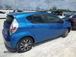 2014 Toyota Prius One with VIN JTDKDTB39E1571042, listed as a Copart auction lot 55510265 with 123,619 mi miles and Salvage Title. Bid and sale history available at DreamBid. Image 3.