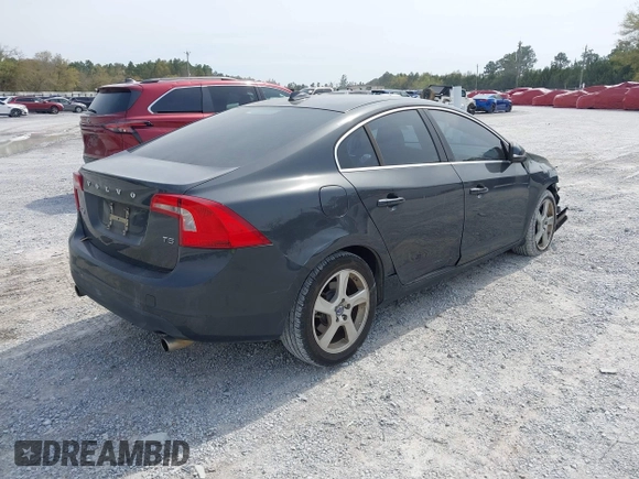 2013 Volvo S60 T5 Premier with VIN YV1612FS2D2193686, listed as a IAAI auction lot 41887293 with 100,612 mi miles. Bid and sale history available at carsss.com. Image 4.