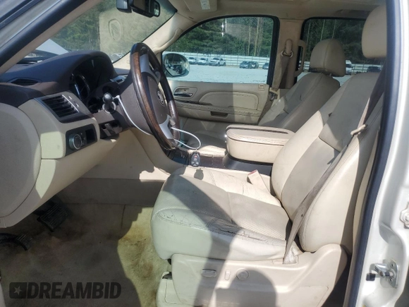2007 Cadillac Escalade z VIN 1GYFK63837R244606, wystawiony jako Copart lot #53540425 z przebiegiem 163 146 mil mil oraz Szkody całkowita. Historia ofert i sprzedaży dostępna na DreamBid. Obrazek 7.