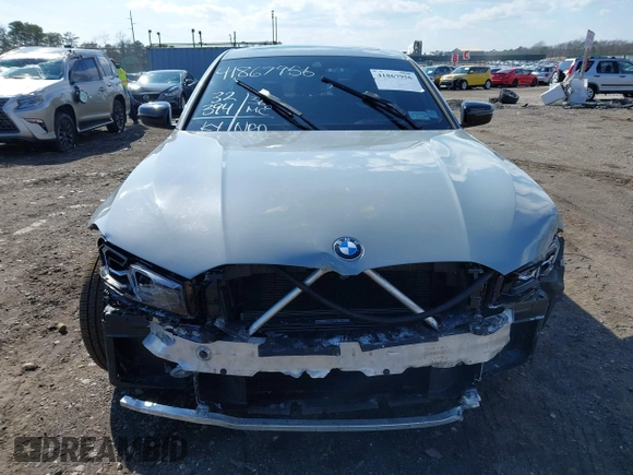 2024 BMW 3 Series 330i xDrive with VIN 3MW89FF04R8E27698, listed as a IAAI auction lot 41867956 with 32,394 mi miles. Bid and sale history available at carsss.com. Image 12.