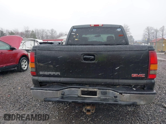 2005 GMC Sierra 1500 SLT z VIN 2GTEK13T351137747, wystawiony jako IAAI lot #41912153 z przebiegiem 247 344 mil mil oraz . Historia ofert i sprzedaży dostępna na DreamBid. Obrazek 16.