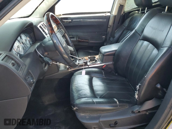 2009 Chrysler 300 with VIN 2C3KA63T69H626101, listed as a Copart auction lot 70259914 with 172,078 mi miles and Salvage Title. Bid and sale history available at carsss.com. Image 7.