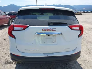 2024 GMC Terrain SLE z VIN 3GKALTEG8RL371883, wystawiony jako IAAI lot #42527163 z przebiegiem 31 053 mil mil oraz . Historia ofert i sprzedaży dostępna na DreamBid. Obrazek 16.
