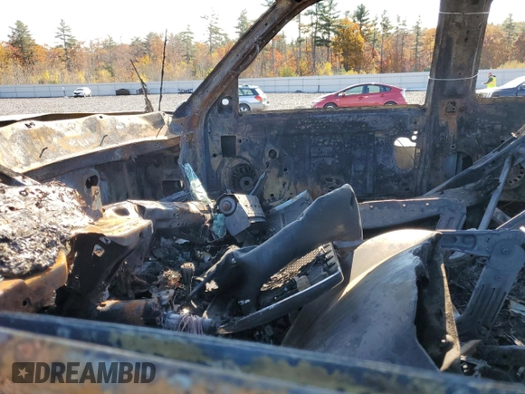 1998 Dodge 2500 with VIN 1B7KF2365WJ215346, listed as a Copart auction lot 77669924 with Not Provided miles and Clean Title. Bid and sale history available at DreamBid. Image 7.