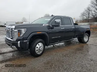 2024 GMC Sierra 3500HD Denali z VIN 1GT49WEYXRF123632, wystawiony jako Copart lot #82759314 z przebiegiem 55 078 mil mil oraz Szkody całkowita. Historia ofert i sprzedaży dostępna na DreamBid. Obrazek 1.