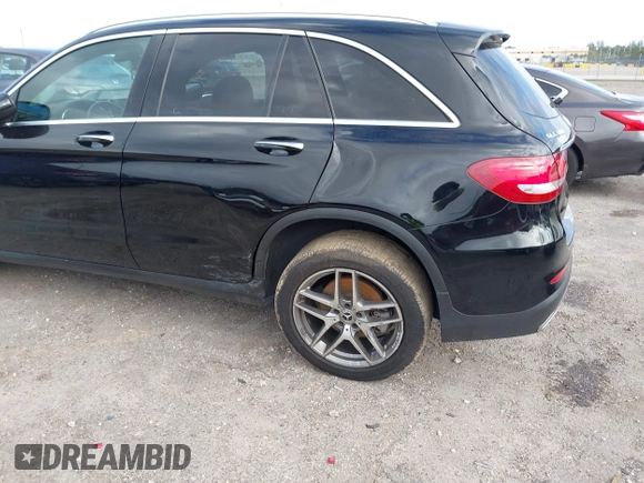 2019 Mercedes-Benz GLC with VIN WDC0G4JB3KV145553, listed as a IAAI auction lot 41957373 with 83,918 mi miles. Bid and sale history available at carsss.com. Image 6.