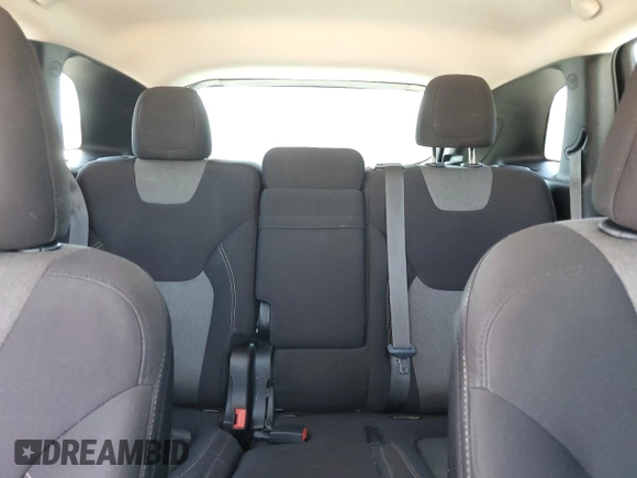 2015 Jeep Cherokee Sport с VIN 1C4PJLAB4FW531978, выставлен на аукционе Copart как лот 46999054 с пробегом 148 531 миль миль и Списание • Salvage title. История ставок и продаж доступна на DreamBid. Изображение 10.