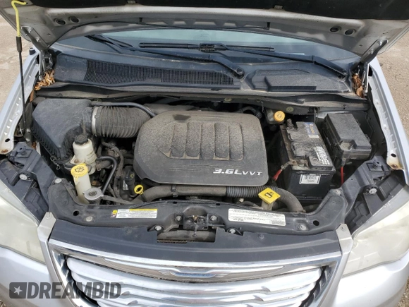 2011 Chrysler Town & Country Touring z VIN 2A4RR5DG9BR720174, wystawiony jako Copart lot #54435885 z przebiegiem 168 089 mil mil oraz Szkoda całkowita • Salvage title. Historia ofert i sprzedaży dostępna na DreamBid. Obrazek 12.