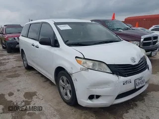 2015 Toyota Sienna L with VIN 5TDZK3DC5FS657115, listed as a IAAI auction lot 42109678 with 176,995 mi miles. Bid and sale history available at carsss.com. Image 1.