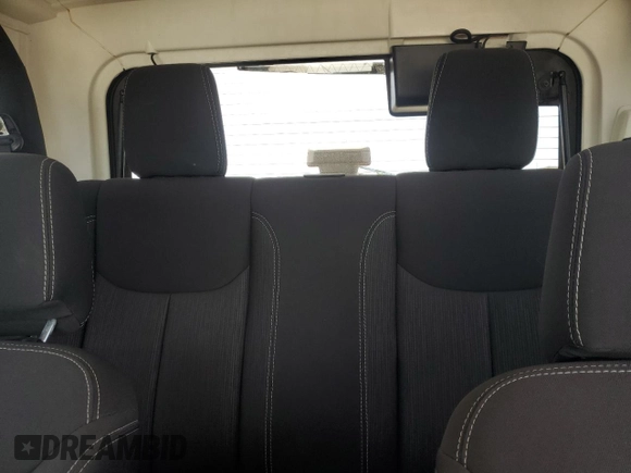 2018 Jeep Wrangler Altitude z VIN 1C4GJWBG4JL925504, wystawiony jako Copart lot #47758655 z przebiegiem 45 804 mil mil oraz Nie do naprawy • Non repairable. Historia ofert i sprzedaży dostępna na DreamBid. Obrazek 10.