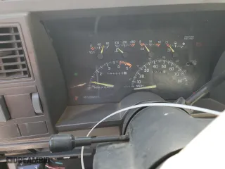 1993 Chevrolet C/K 1500 with VIN 2GCEK19K2P1266449, listed as a Copart auction lot 47140575 with 185,236 mi miles and Salvage Title. Bid and sale history available at carsss.com. Image 9.