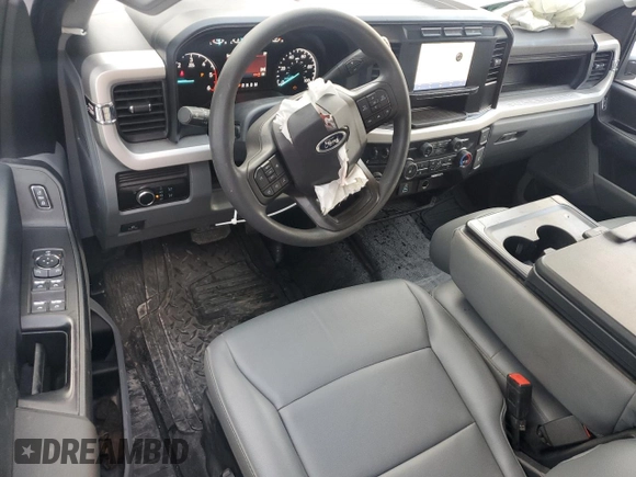 2024 Ford F-350 with VIN 1FD8X3EN2REC19641, listed as a Copart auction lot 85107984 with 6,722 mi miles and Salvage title. Bid and sale history available at DreamBid. Image 8.