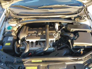 2004 Volvo V70 with VIN YV1SW59V642361434, listed as a IAAI auction lot 40801585 with 119,419 mi miles. Bid and sale history available at carsss.com. Image 10.