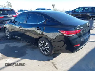 2024 Nissan Sentra S z VIN 3N1AB8BV9RY229224, wystawiony jako IAAI lot #41625753 z przebiegiem 20 740 mil mil oraz . Historia ofert i sprzedaży dostępna na DreamBid. Obrazek 3.