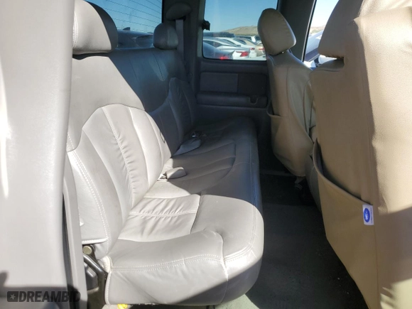 2000 Chevrolet Silverado 1500 LS with VIN 1GCEK19T6YE210393, listed as a Copart auction lot 50194685 with 186,035 mi miles and Salvage Title. Bid and sale history available at carsss.com. Image 10.