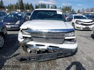 2007 Chevrolet Silverado 1500 Classic LT1 with VIN 1GCEC19V57Z170099, listed as a IAAI auction lot 41725714 with 131,734 mi miles. Bid and sale history available at carsss.com. Image 12.
