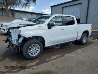 2021 Chevrolet Silverado 1500 LT z VIN 3GCUYDED8MG481047, wystawiony jako Copart lot #55980315 z przebiegiem 13 485 mil mil oraz Szkoda całkowita • Salvage title. Historia ofert i sprzedaży dostępna na DreamBid. Obrazek 1.