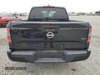 2022 Nissan Frontier SV z VIN 1N6ED1EJ5NN653285, wystawiony jako Copart lot #54271875 z przebiegiem 30 667 mil mil oraz Szkoda całkowita • Salvage title. Historia ofert i sprzedaży dostępna na DreamBid. Obrazek 6.