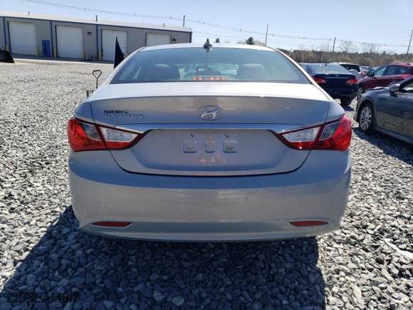 2012 Hyundai Sonata GLS PZEV with VIN 5NPEB4AC6CH461727, listed as a Copart auction lot 52183625 with 104,733 mi miles and Clean Title. Bid and sale history available at carsss.com. Image 6.