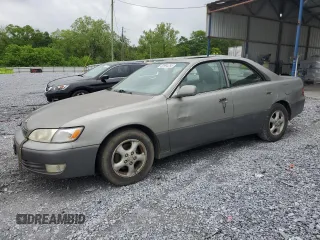 1997 Lexus ES 300 z VIN JT8BF22G3V0009777, wystawiony jako Copart lot #53994255 z przebiegiem 241 670 mil mil oraz Szkoda całkowita • Salvage title. Historia ofert i sprzedaży dostępna na DreamBid. Obrazek 1.