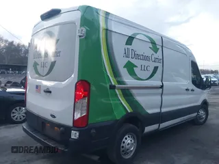 2020 Ford Transit Cargo z VIN 1FTBR2C87LKA34635, wystawiony jako IAAI lot #41201981 z przebiegiem 89 814 mil mil oraz . Historia ofert i sprzedaży dostępna na DreamBid. Obrazek 4.