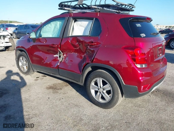 2021 Chevrolet Trax LT with VIN KL7CJLSM3MB369096, listed as a IAAI auction lot 41666585 with 48,853 mi miles. Bid and sale history available at carsss.com. Image 3.