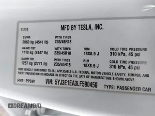 2020 Tesla Model 3 Standard Range Plus z VIN 5YJ3E1EA3LF590450, wystawiony jako IAAI lot #42026296 z przebiegiem 68 242 mil mil oraz . Historia ofert i sprzedaży dostępna na DreamBid. Obrazek 9.