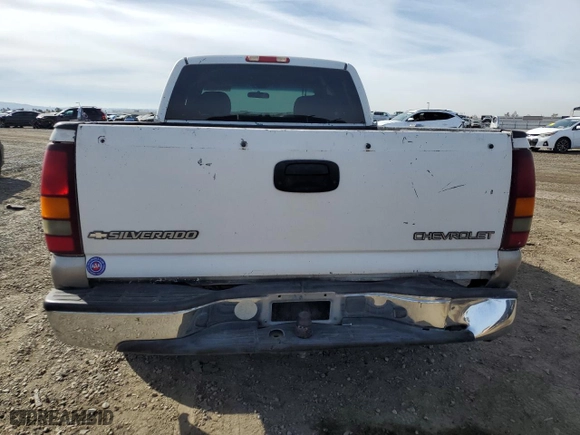 2002 Chevrolet Silverado 1500 LS with VIN 2GCEC19V121342825, listed as a Copart auction lot 82476214 with 223,598 mi miles and Clean Title. Bid and sale history available at carsss.com. Image 6.
