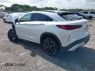 2024 Infiniti QX55 Luxe z VIN 3PCAJ5JR1RF105494, wystawiony jako IAAI lot #41952515 z przebiegiem 13 734 mil mil oraz . Historia ofert i sprzedaży dostępna na DreamBid. Obrazek 3.