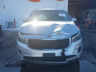 2016 Kia Sedona LX with VIN KNDMB5C18G6164472, listed as a IAAI auction lot 41661530 with 116,904 mi miles. Bid and sale history available at carsss.com. Image 12.
