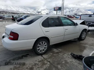2000 Nissan Altima XE with VIN 1N4DL01D4YC210062, listed as a Copart auction lot 45539475 with 230,757 mi miles and Salvage Title. Bid and sale history available at carsss.com. Image 3.