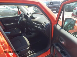 2017 Jeep Renegade Latitude with VIN ZACCJABB9HPF64850, listed as a IAAI auction lot 42307751 with 111,022 mi miles and . Bid and sale history available at DreamBid. Image 5.