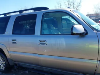 2003 Chevrolet Suburban Z71 with VIN 3GNFK16Z33G253479, listed as a IAAI auction lot 41871504 with 157,990 mi miles and . Bid and sale history available at DreamBid. Image 13.