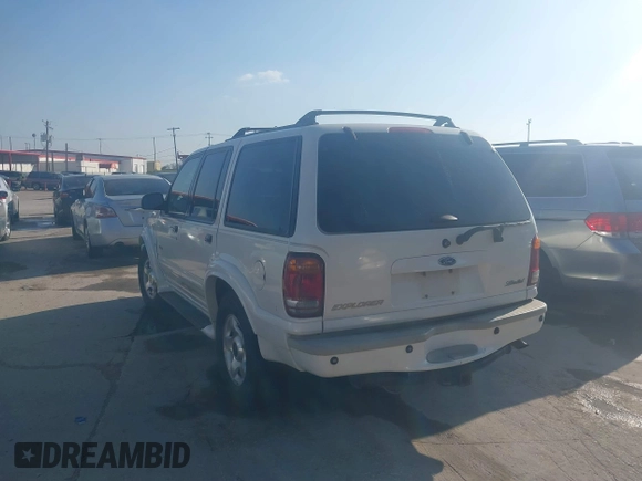 2000 Ford Explorer with VIN 1FMDU65P0YZB88259, listed as a IAAI auction lot 41527977 with 253,013 mi miles and . Bid and sale history available at DreamBid. Image 3.