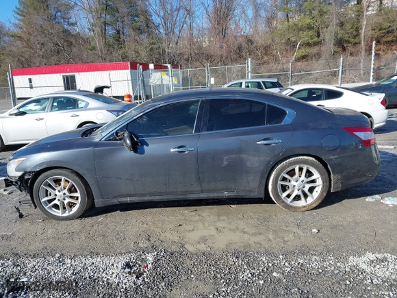 2009 Nissan Maxima 3.5 SV with VIN 1N4AA51E59C847154, listed as a IAAI auction lot 41334744 with 70,181 mi miles. Bid and sale history available at carsss.com. Image 13.