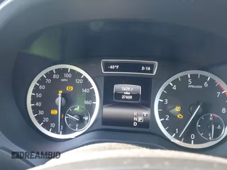 2019 Infiniti QX30 Luxe z VIN SJKCH5CR0KA008896, wystawiony jako IAAI lot #41306903 z przebiegiem 37 459 mil mil oraz . Historia ofert i sprzedaży dostępna na DreamBid. Obrazek 7.