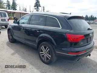 2015 Audi Q7 Premium Plus z VIN WA1LMAFE5FD030021, wystawiony jako IAAI lot #42627531 z przebiegiem 137 454 mil mil oraz . Historia ofert i sprzedaży dostępna na DreamBid. Obrazek 3.