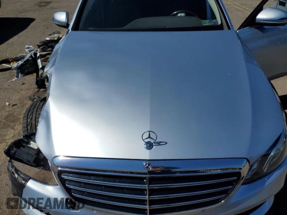 2018 Mercedes-Benz E with VIN WDDZF4KB0JA308167, listed as a Copart auction lot 49992405 with Not Provided miles and Salvage Title. Bid and sale history available at carsss.com. Image 11.