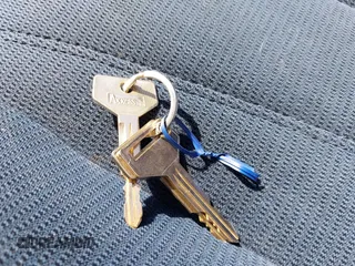 1990 Toyota Camry LE ECT z VIN JT2SV22E1L3427911, wystawiony jako IAAI lot #42040646 z przebiegiem 133 129 mil mil oraz . Historia ofert i sprzedaży dostępna na DreamBid. Obrazek 11.