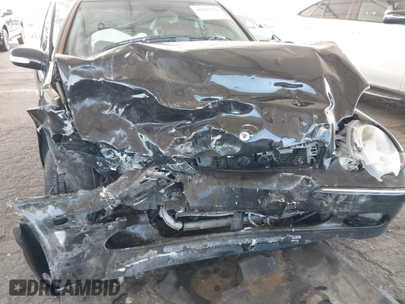 2004 Mercedes-Benz C 320 z VIN WDBRF64JX4F522423, wystawiony jako IAAI lot #42287731 z przebiegiem Nie podano mil oraz . Historia ofert i sprzedaży dostępna na DreamBid. Obrazek 6.