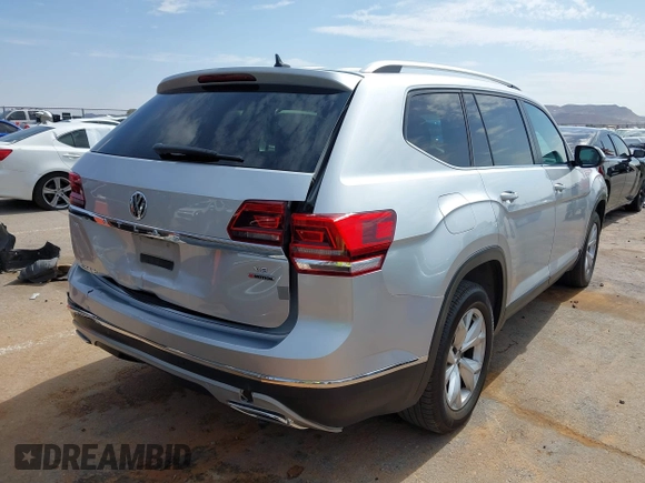 2018 Volkswagen Atlas SEL with VIN 1V2MR2CAXJC537383, listed as a IAAI auction lot 42353413 with 121,626 mi miles and . Bid and sale history available at DreamBid. Image 4.