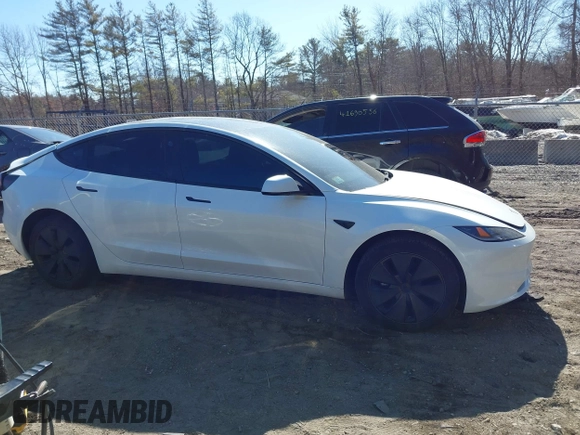 2025 Tesla Model 3 Long Range with VIN 5YJ3E1EB4SF914979, listed as a IAAI auction lot 41695023 with 2,263 mi miles and . Bid and sale history available at DreamBid. Image 12.