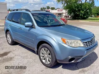 2012 Subaru Forester X Premium z VIN JF2SHBDC5CH406302, wystawiony jako Copart lot #62221225 z przebiegiem 225 830 mil mil oraz Czysty tytuł • Clean title. Historia ofert i sprzedaży dostępna na DreamBid. Obrazek 1.
