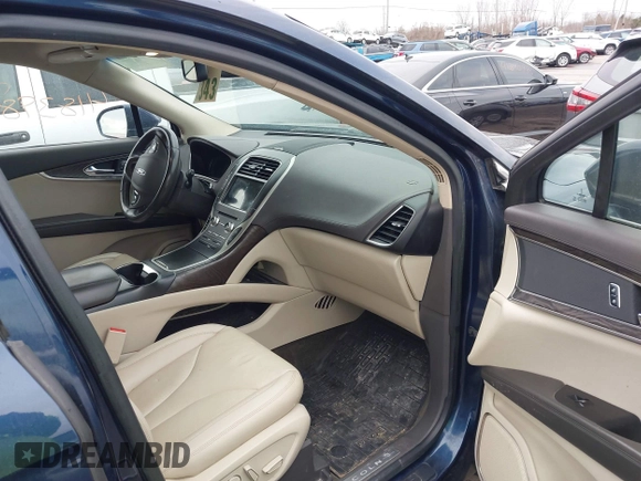 2017 Lincoln MKX Select with VIN 2LMPJ6KR4HBL48808, listed as a IAAI auction lot 41839898 with 90,147 mi miles. Bid and sale history available at carsss.com. Image 5.
