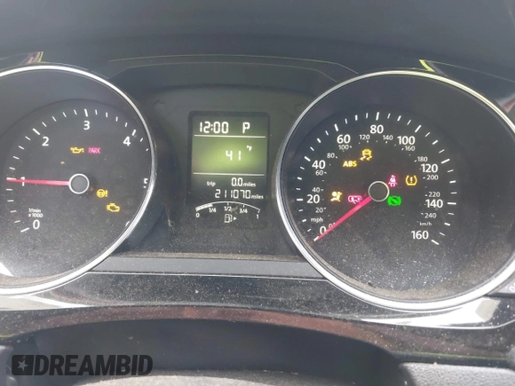 2015 Volkswagen Jetta Sedan 2.0L TDI SEL with VIN 3VWLA7AJXFM264856, listed as a IAAI auction lot 41315372 with 211,070 mi miles. Bid and sale history available at carsss.com. Image 7.
