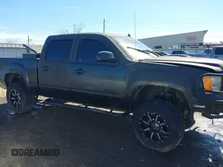 2008 GMC Sierra 1500 SLE1 z VIN 2GTEK13M081172341, wystawiony jako IAAI lot #41595695 z przebiegiem Nie podano mil oraz . Historia ofert i sprzedaży dostępna na DreamBid. Obrazek 13.