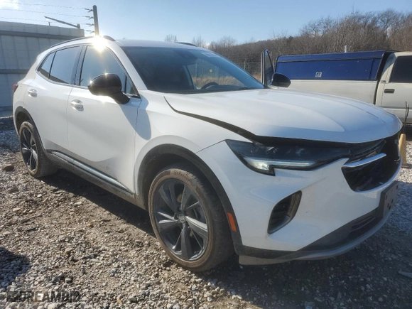 2022 Buick Envision Essence with VIN LRBFZNR41ND064548, listed as a Copart auction lot 86700954 with 52,469 mi miles and Salvage Title. Bid and sale history available at carsss.com. Image 4.